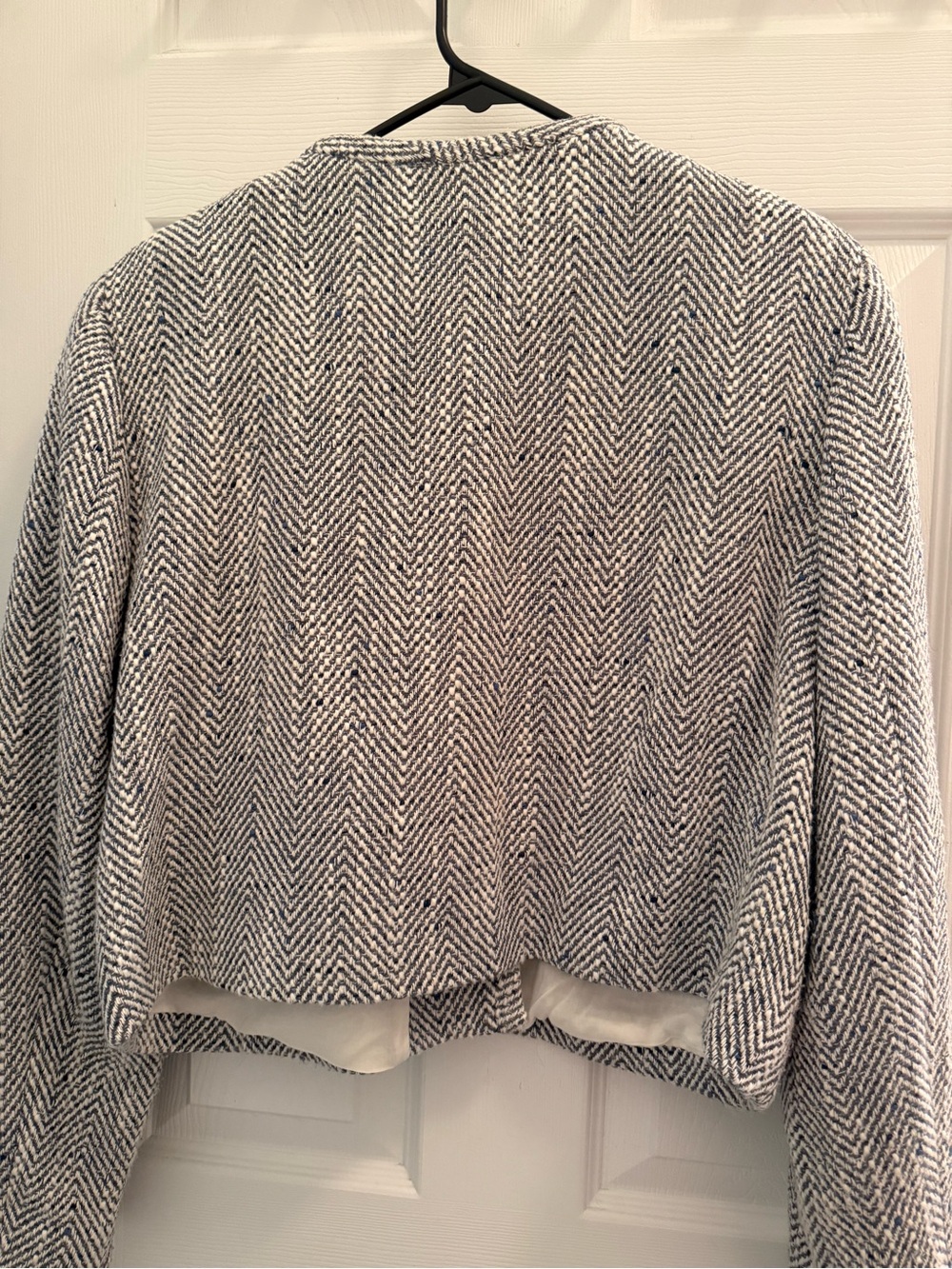 Zara Classic Herringbone Cropped Jacket in Black & White - Picture 4 of 5